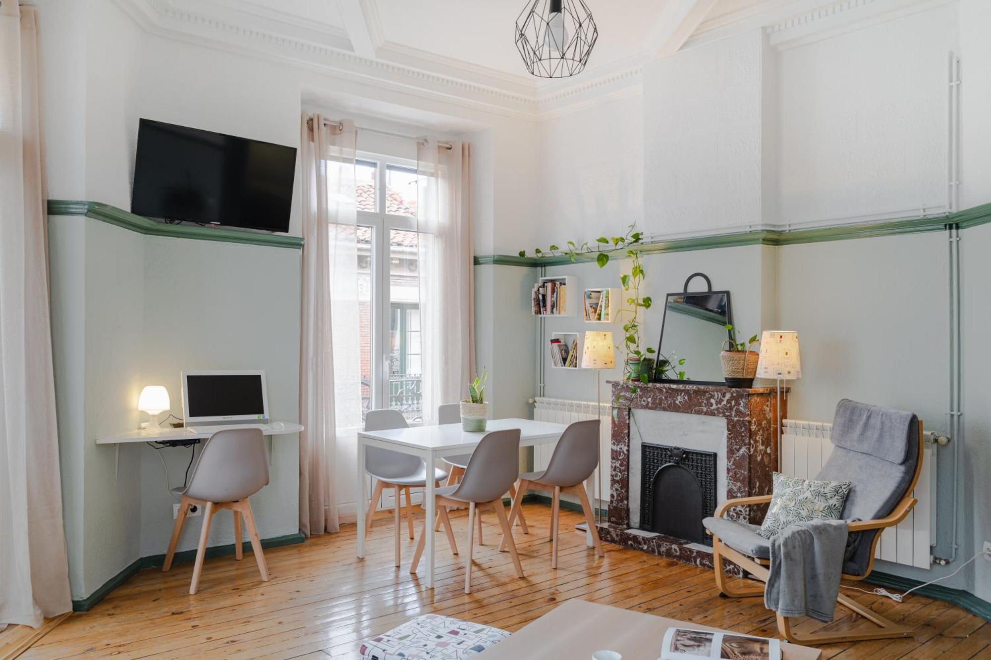 Leon Hostel المظهر الخارجي الصورة